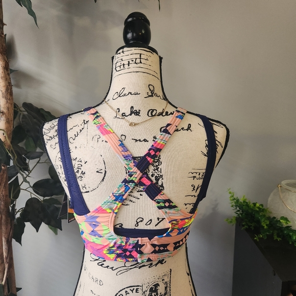 Sports Bra - Picture 6 of 6